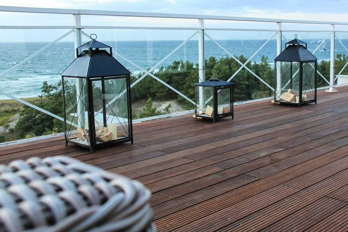 Effectuer un démoussage de votre&nbsp;terrasse