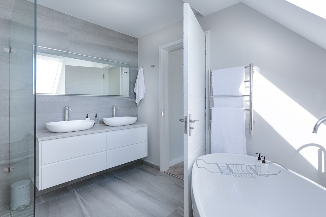 Tous nos conseils pour aménager une salle de bain&nbsp;mansardée