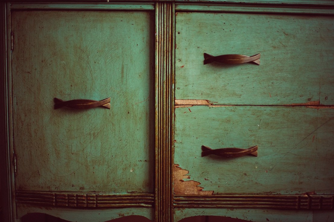 cupboard-349935_1280(2)