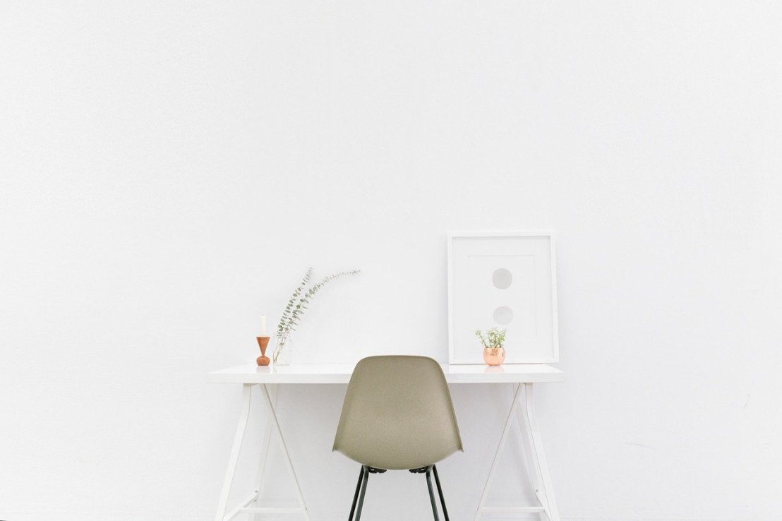 desk-1081708_1280