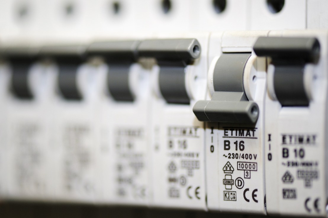 Pourquoi un fusible saute-t-il sans cesse&nbsp;?